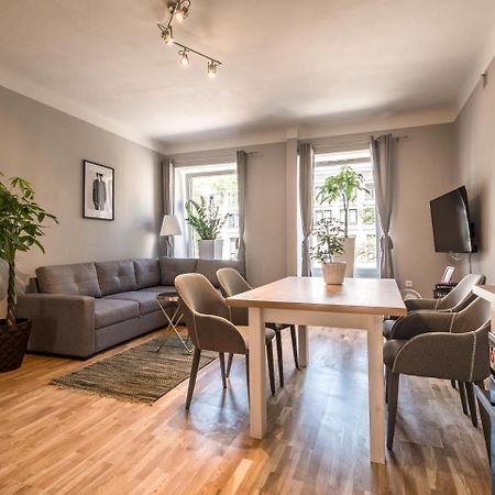 White Residence 4Rooms - City Center Varsó Kültér fotó