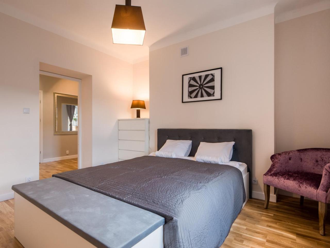 White Residence 4Rooms - City Center Varsó Kültér fotó