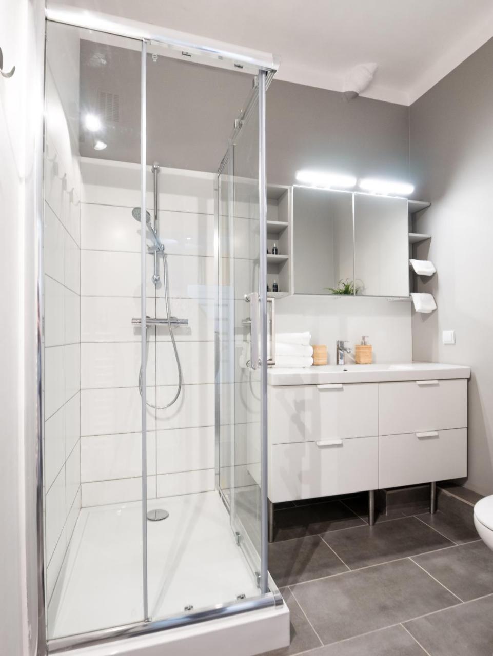 White Residence 4Rooms - City Center Varsó Kültér fotó