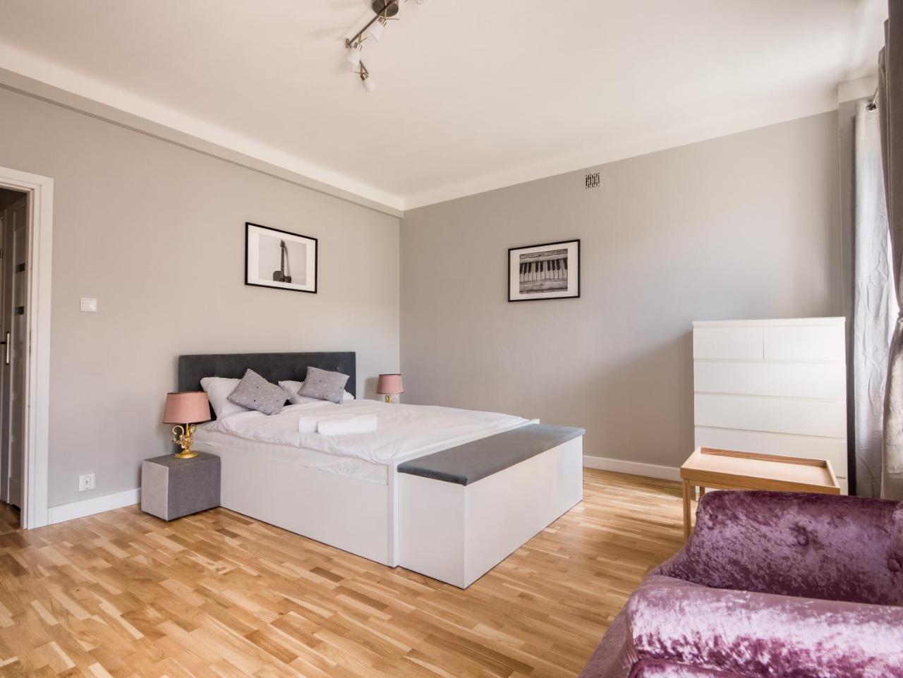 White Residence 4Rooms - City Center Varsó Kültér fotó