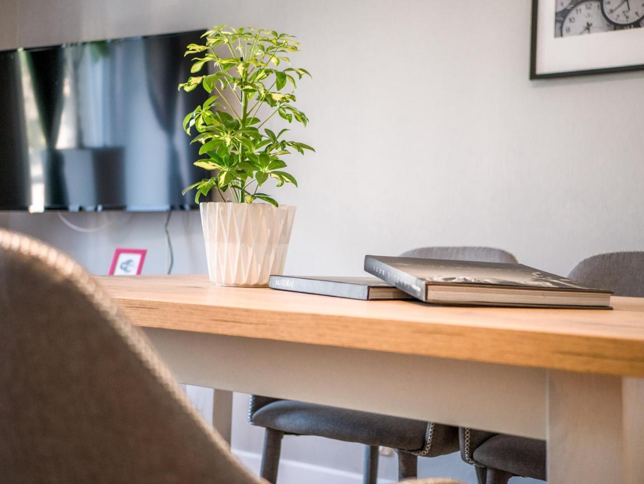 White Residence 4Rooms - City Center Varsó Kültér fotó