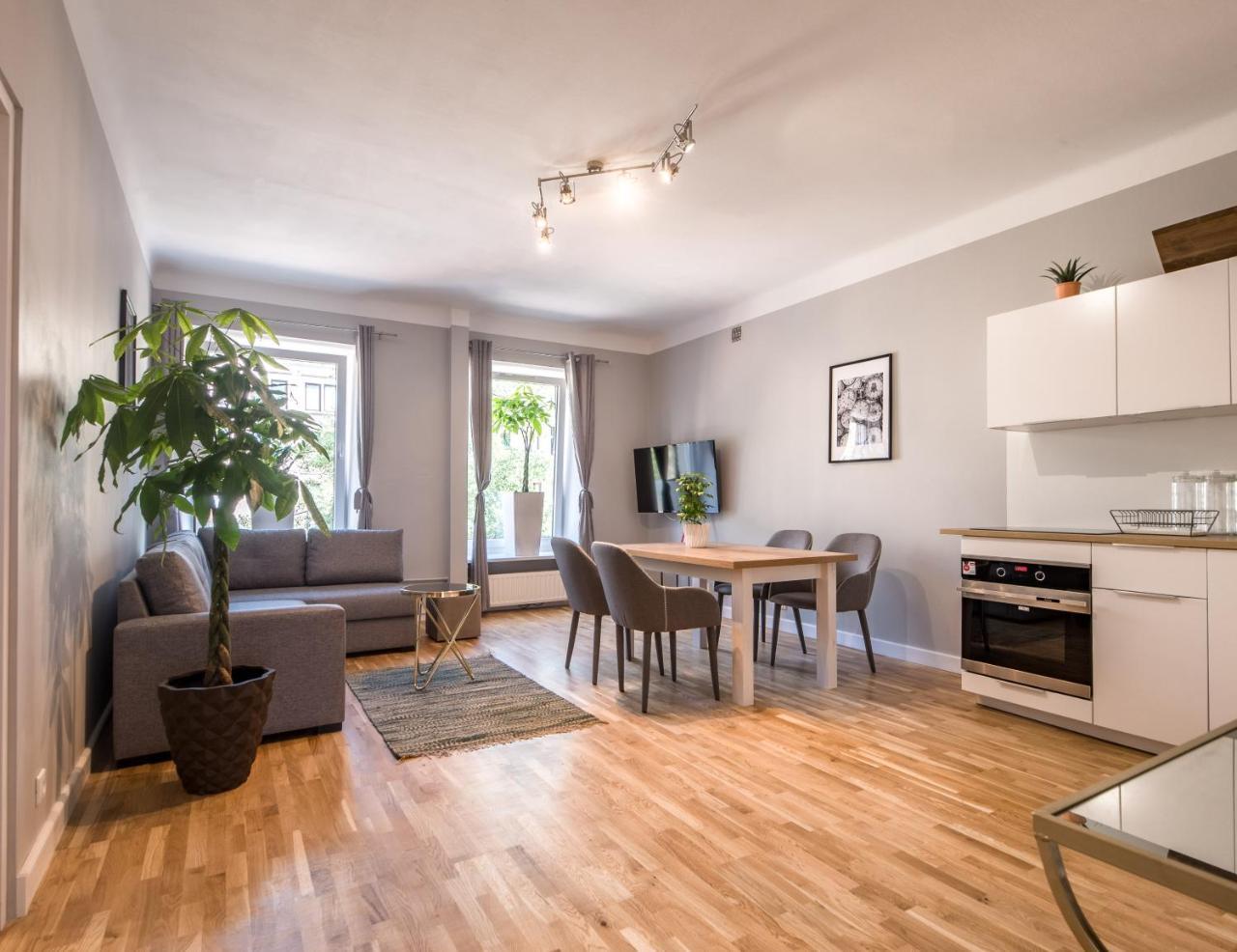 White Residence 4Rooms - City Center Varsó Kültér fotó