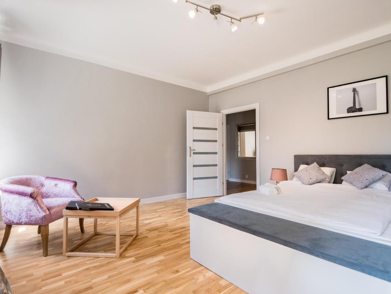 White Residence 4Rooms - City Center Varsó Kültér fotó